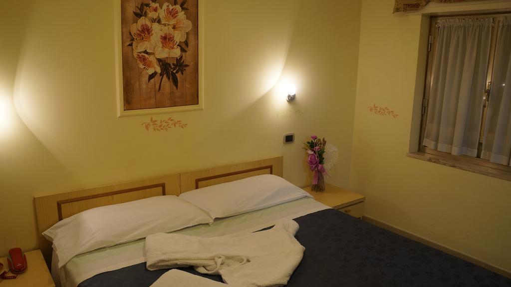 Hotel Villa Laura Ф'юджі Номер фото